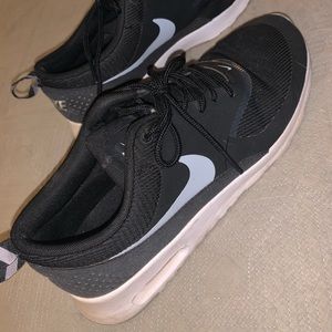 Nike AirMax women’s size 9